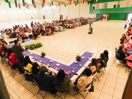 FESTEJAN A MADRES DEL  H. AYUNTAMIENTO MUNICIPAL