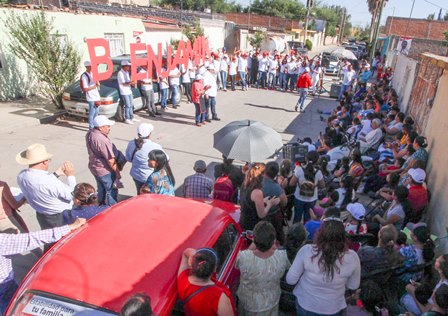 Con reuniones de proximidad y propuestas promueve Medrano Quezada el voto