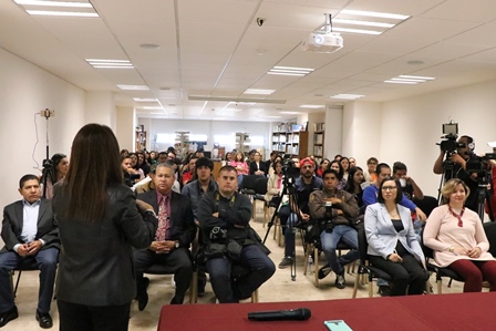 RICARDO MONTANER DELEITA A MADRES ZACATECANAS