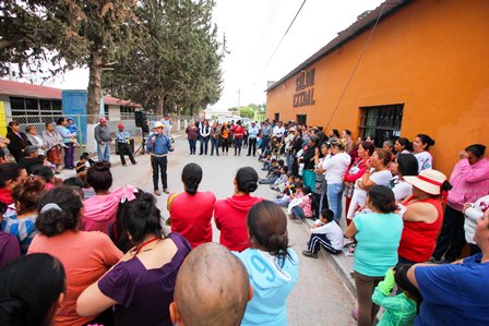 Promueve proyecto Medrano Quezada en cinco comunidades