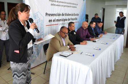 BALEAN A SUJETO EN PERSECUCIÓN