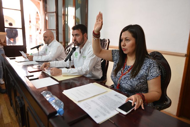 ENCABEZA HARO DE LA TORRE SESIÓN ORDINARIA DE CABILDO  EN PRESIDENCIA MUNICIPAL