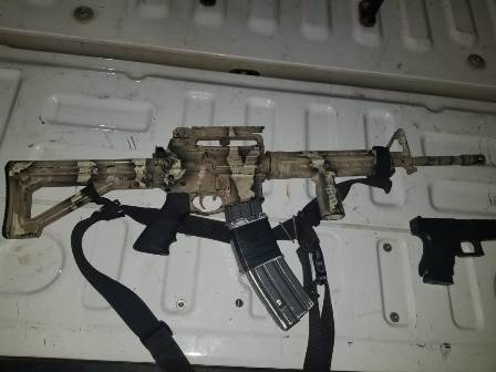 DETIENEN AUTORIDADES A CUATRO PERSONAS QUE ESTABAN EN POSESIÓN DE ARMAS DE FUEGO