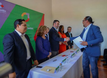 CLAUSURAN CURSOS EN CALIDAD  EN EL SERVICIO PÚBLICO