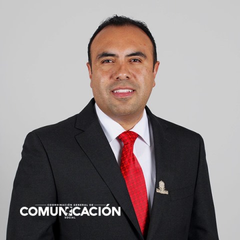 GOBERNADOR TELLO TOMA PROTESTA A TRES NUEVOS FUNCIONARIOS