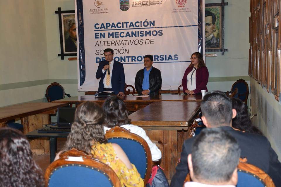 CENTRO DE JUSTICIA ALTERNATIVA LLEVA DIÁLOGOS EN MECANISMOS ALTERNATIVOS DE SOLUCIÓN DE CONTROVERSIAS AL AYUNTAMIENTO DE JEREZ