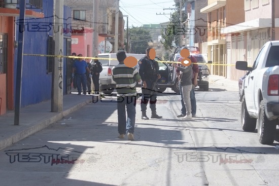 EJECUTAN A EX POLICÍA Y A SU COMPAÑANTE