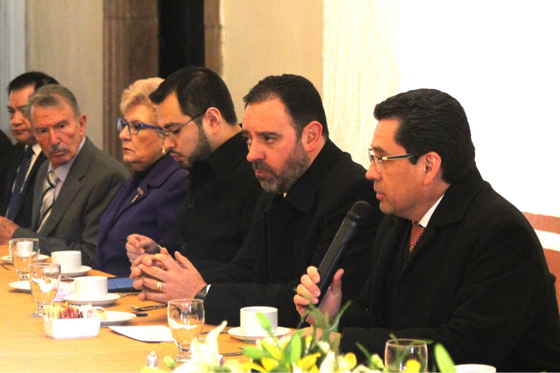 REFRENDA GOBERNADOR TELLO RESPETO A LA AUTONOMÍA DE LAS Y LOS NOTARIOS PÚBLICOS
