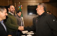 RESPALDAN PAISANOS AL GOBERNADOR TELLO EN DEMANDA DE MAYORES RECURSOS PARA LA COMUNIDAD MIGRANTE