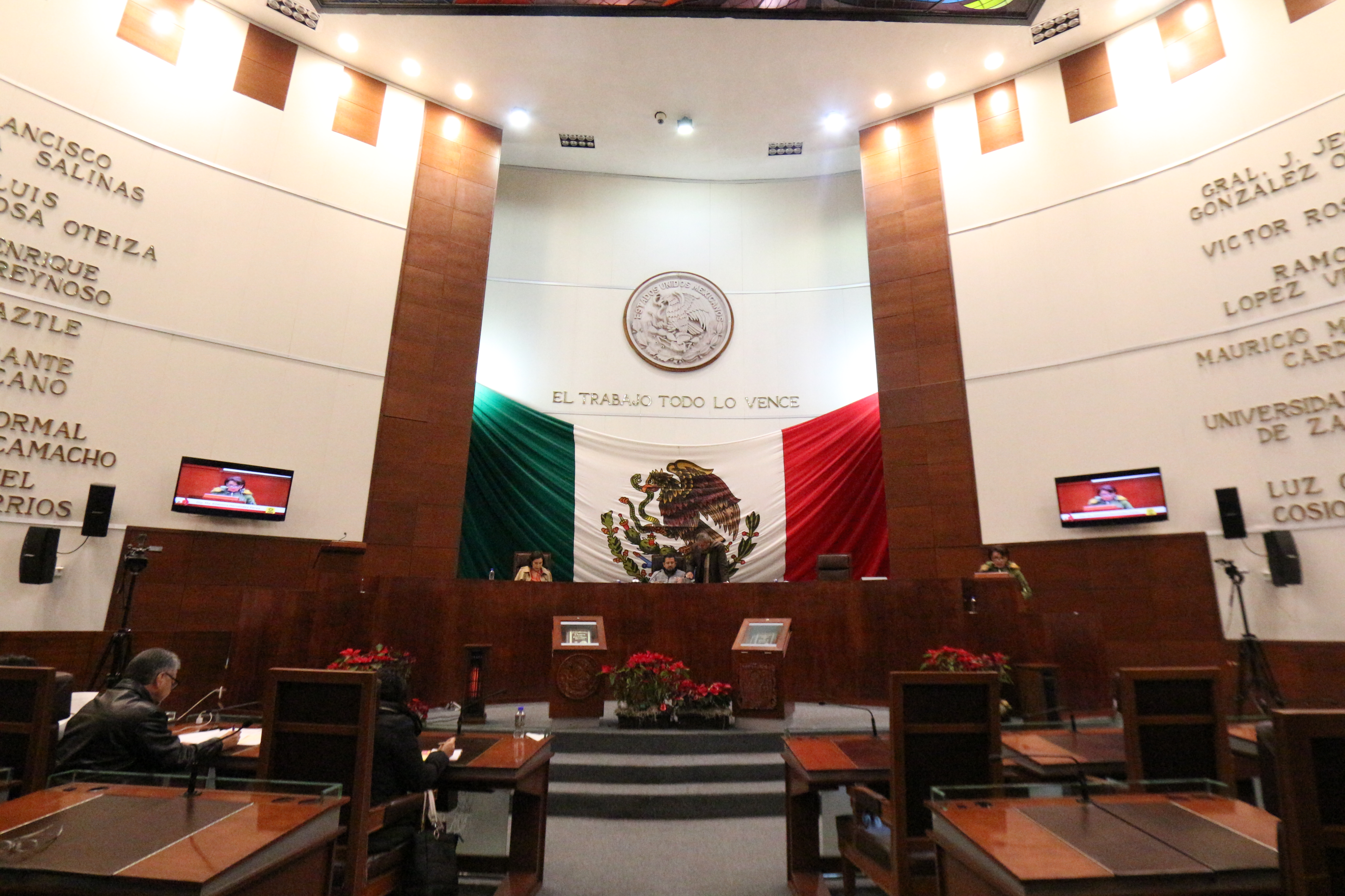 DIPUTADOS REALIZAN APROBACIONES