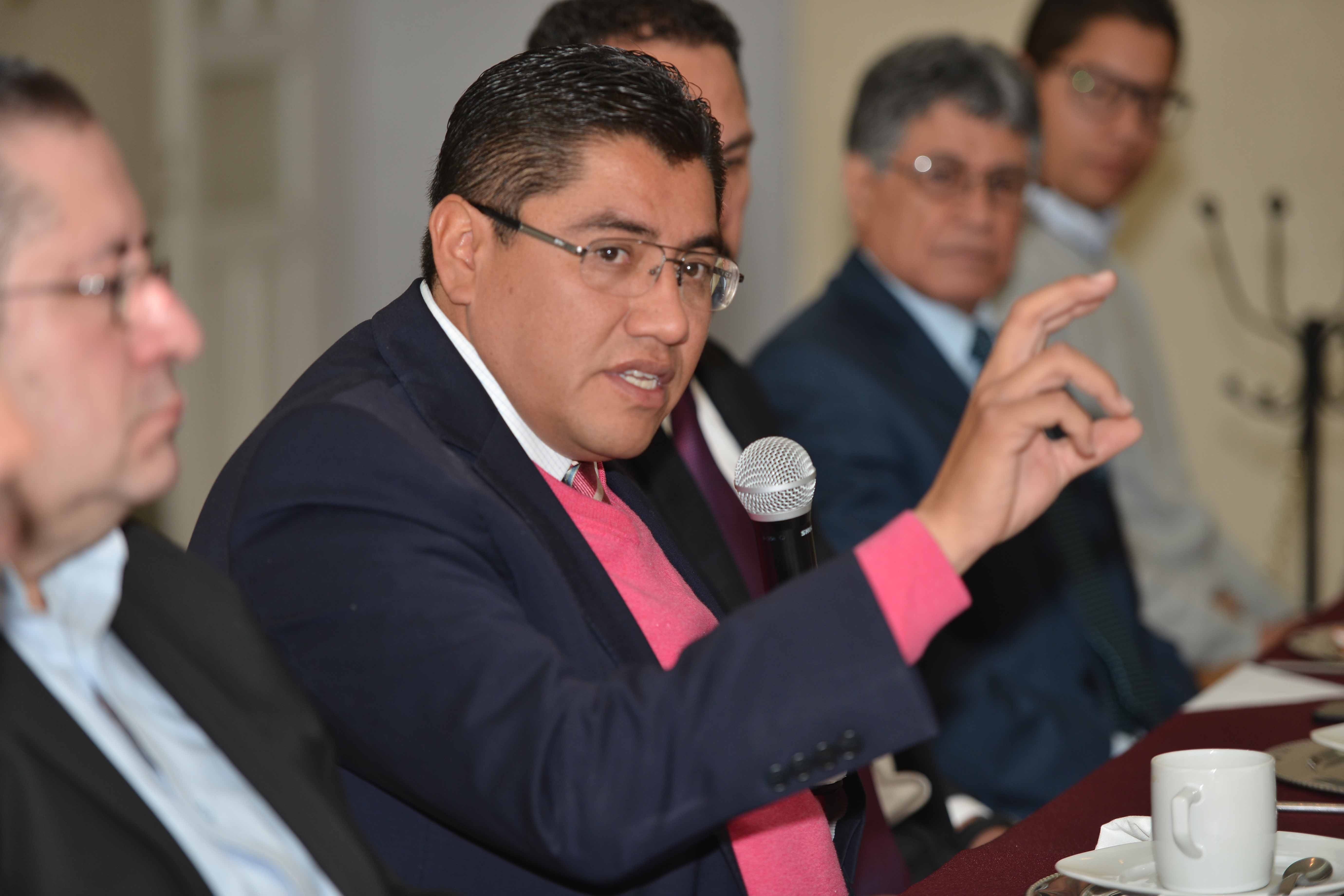 SE REÚNEN INSTITUCIONES BANCARIAS CON REPRESENTANTES DE GOBIERNO FEDERAL, ESTATAL Y MUNICIPAL