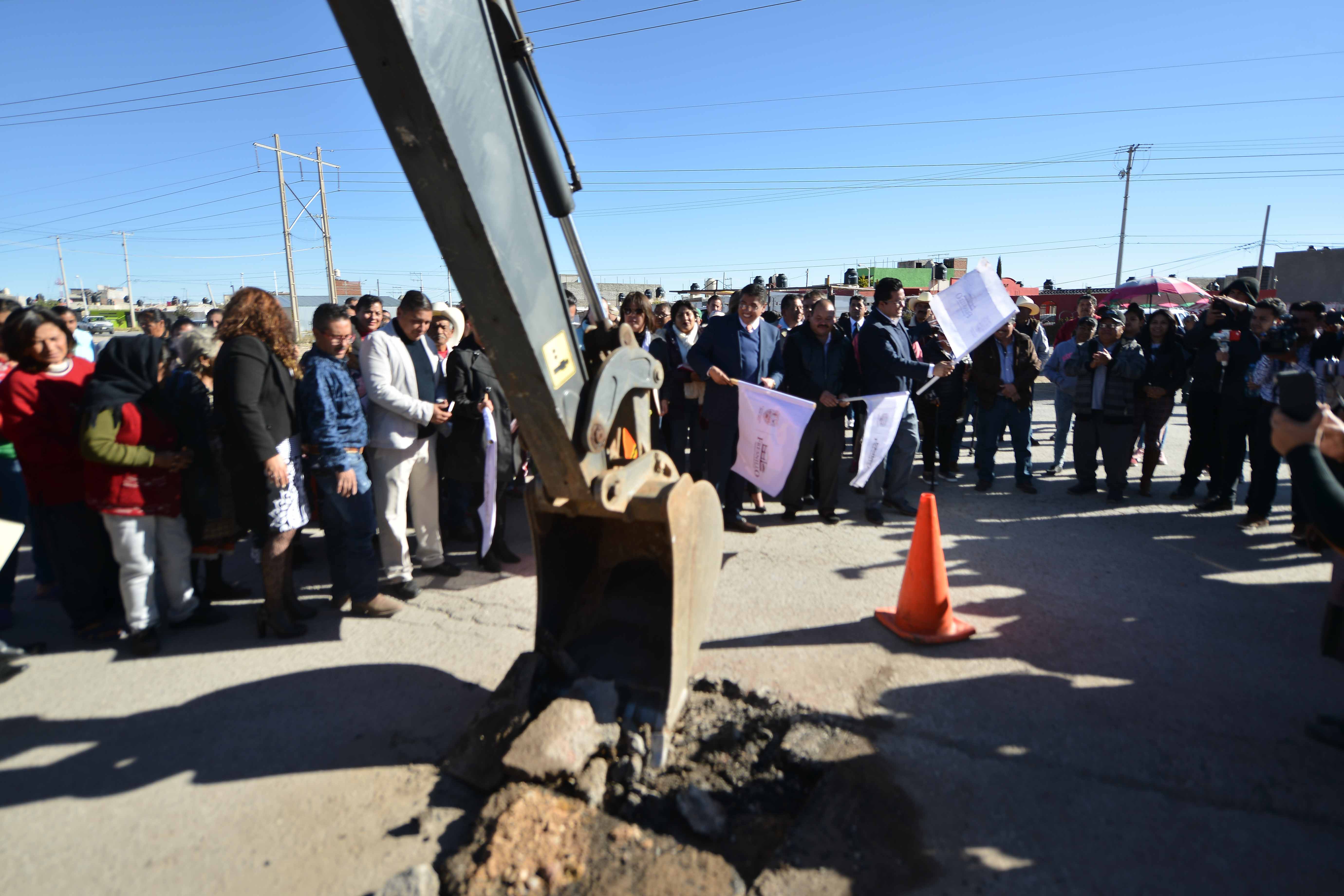 REALIZA EL ALCALDE GIRA DE INAUGURACIÓN, ARRANQUE Y SUPERVISIÓN DE OBRAS