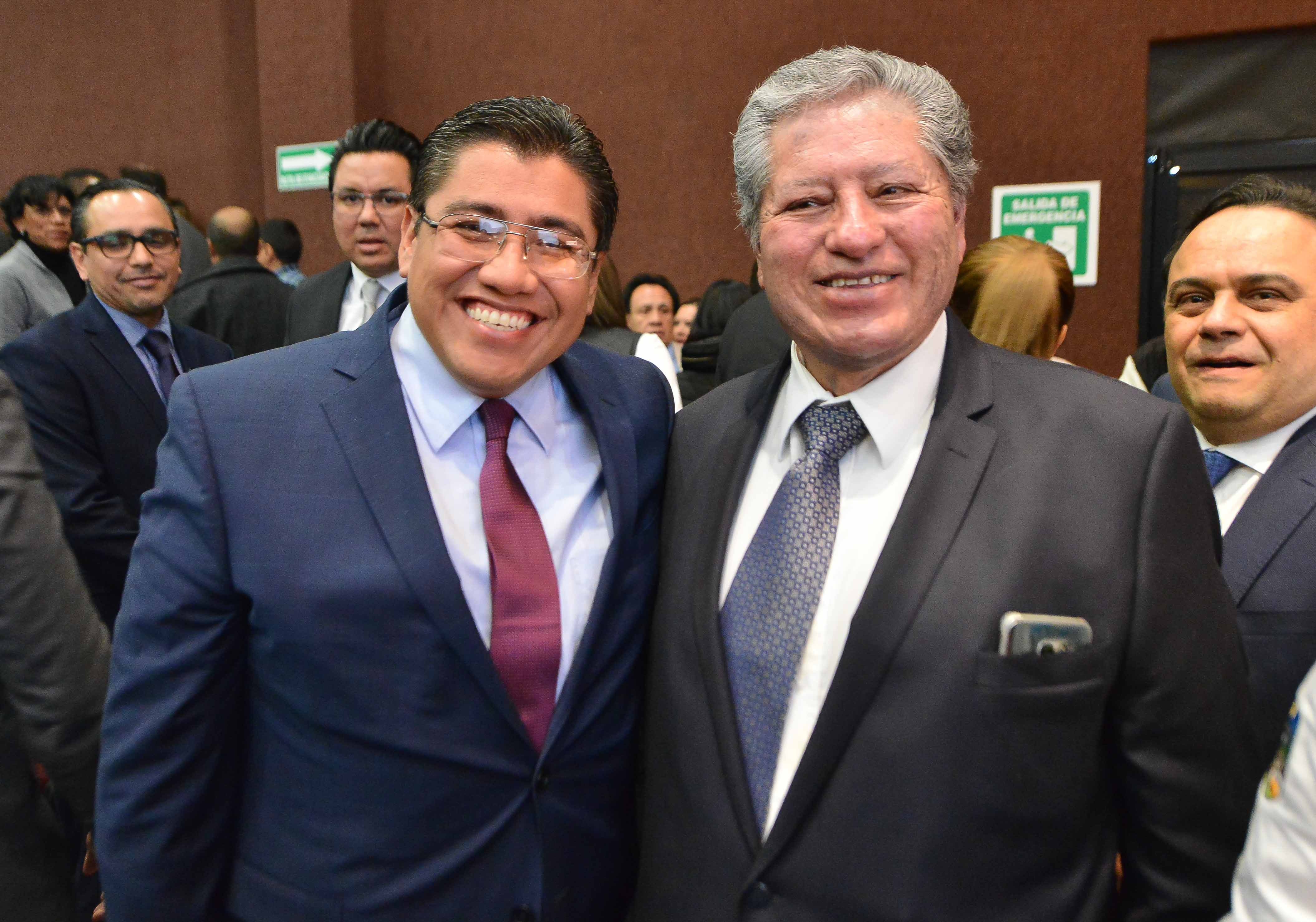 ACUDE SAÚL MONREAL AL INFORME DEL COMISIONADO PRESIDENTE DEL IZAI