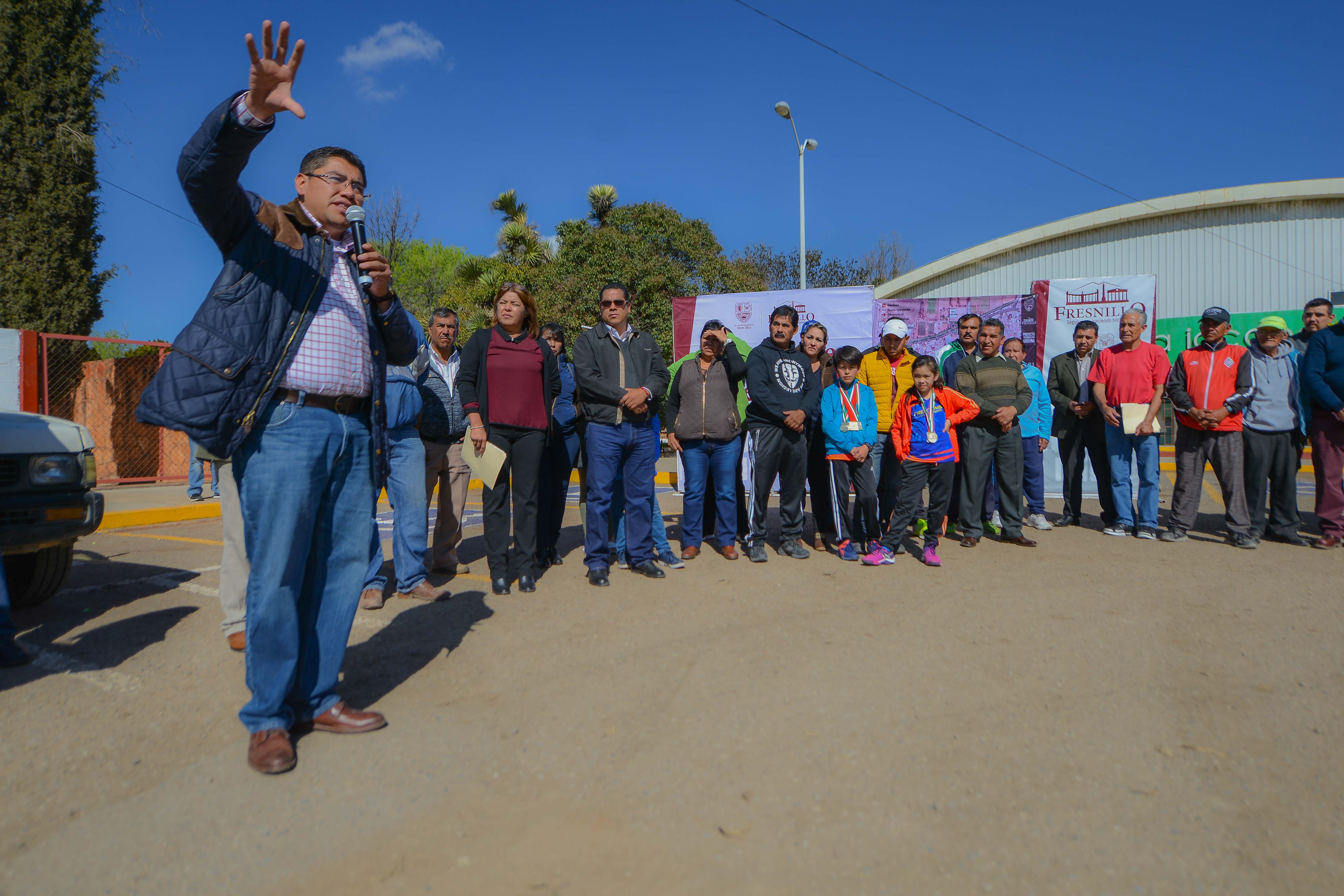 CON BANDERAZO ARRANCA LA CONSTRUCCIÓN DE LA VIALIDAD DE ACCESO A LA UNIDAD DEPORTIVA BENITO JUÁREZ