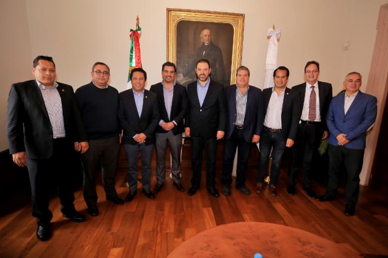 ALEJANDRO TELLO Y CÁMARAS EMPRESARIALES CONFORMAN BLOQUE EN FAVOR DE LA ECONOMÍA LOCAL
