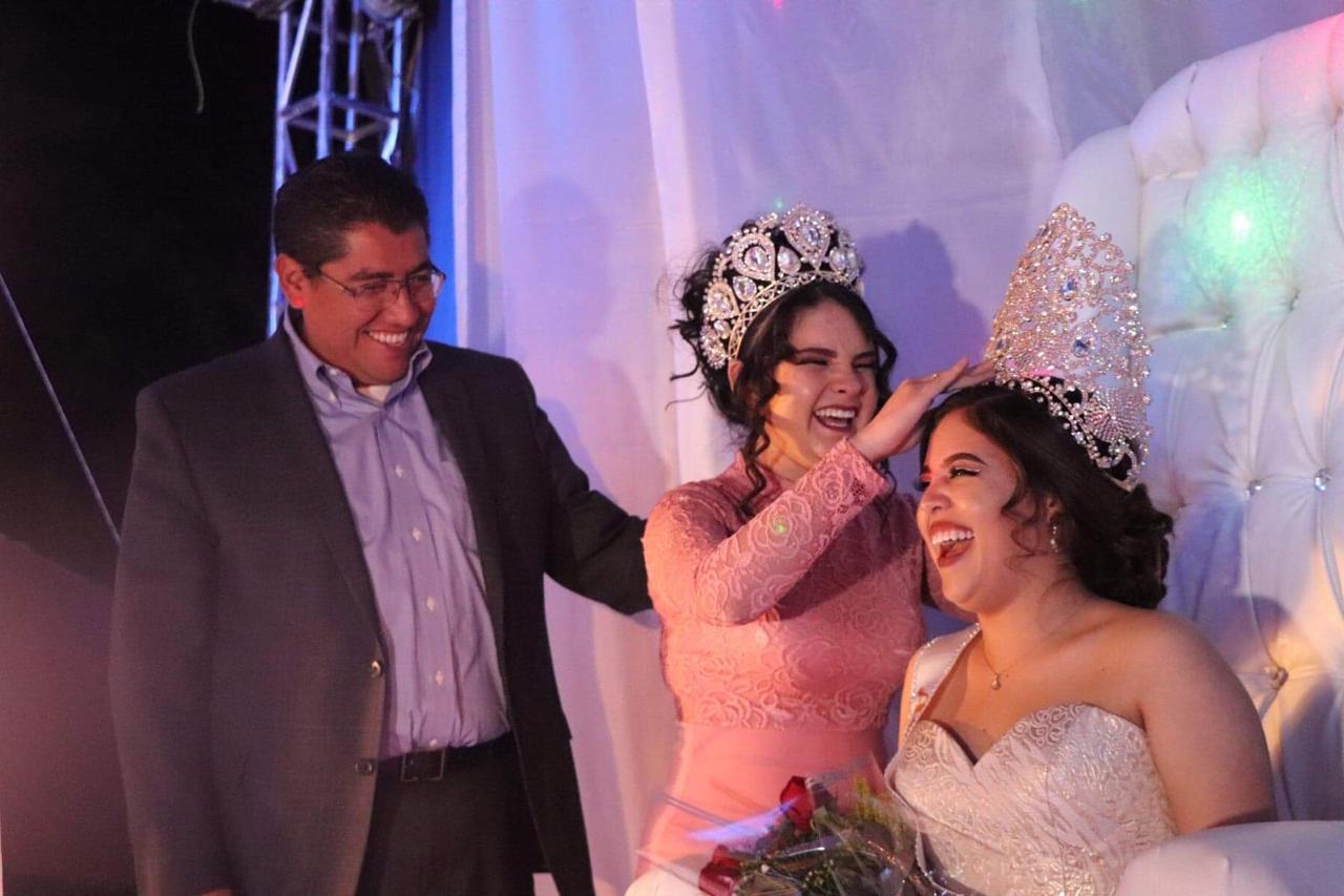 CORONA SAÚL MONREAL A LA REINA DE LA FERESAJO 2019