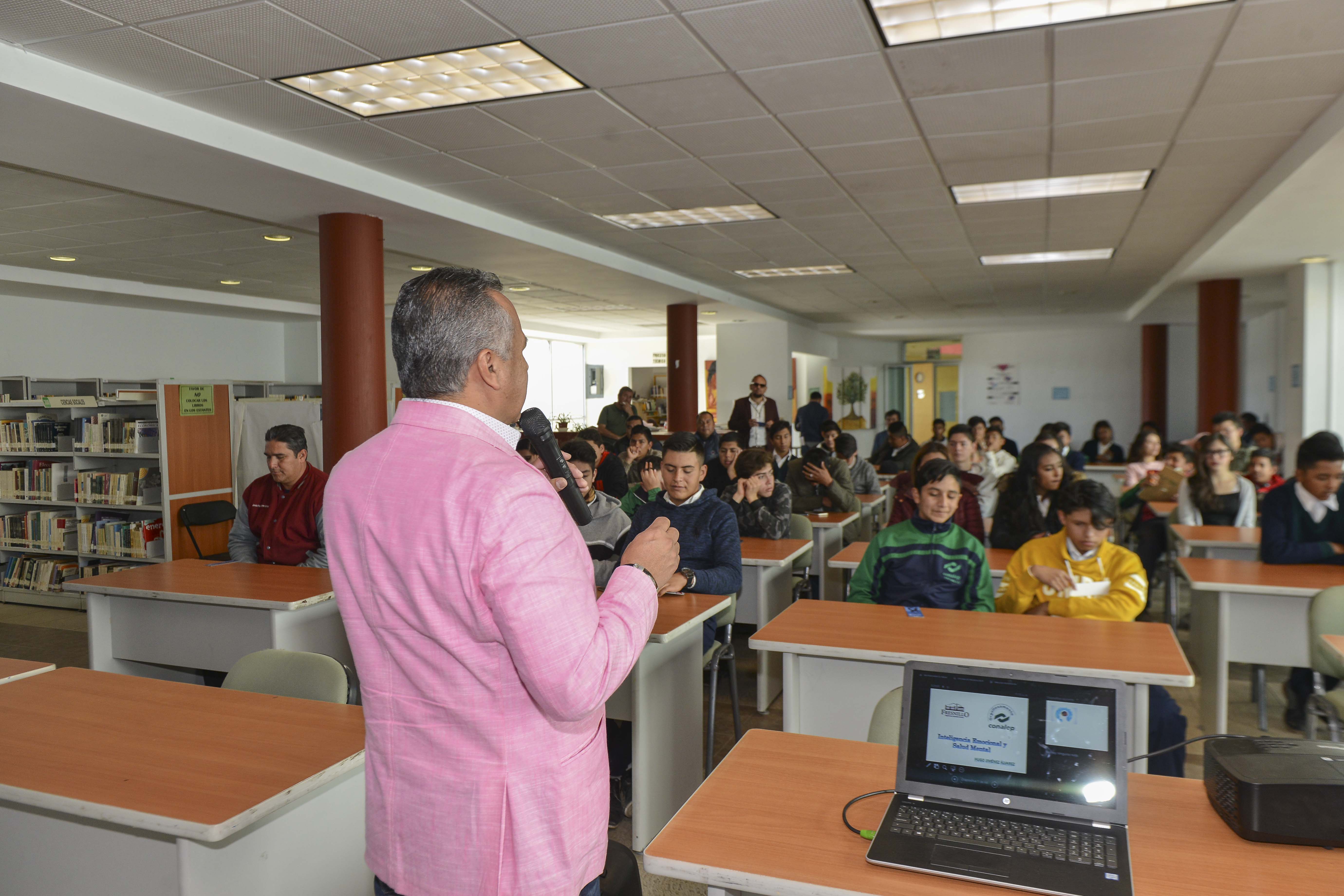 SE CONSOLIDA EL PROGRAMA “ESCUCHA A UN FRESNILLENSE”, EN LA BIBLIOTECA GENARO GARCÍA
