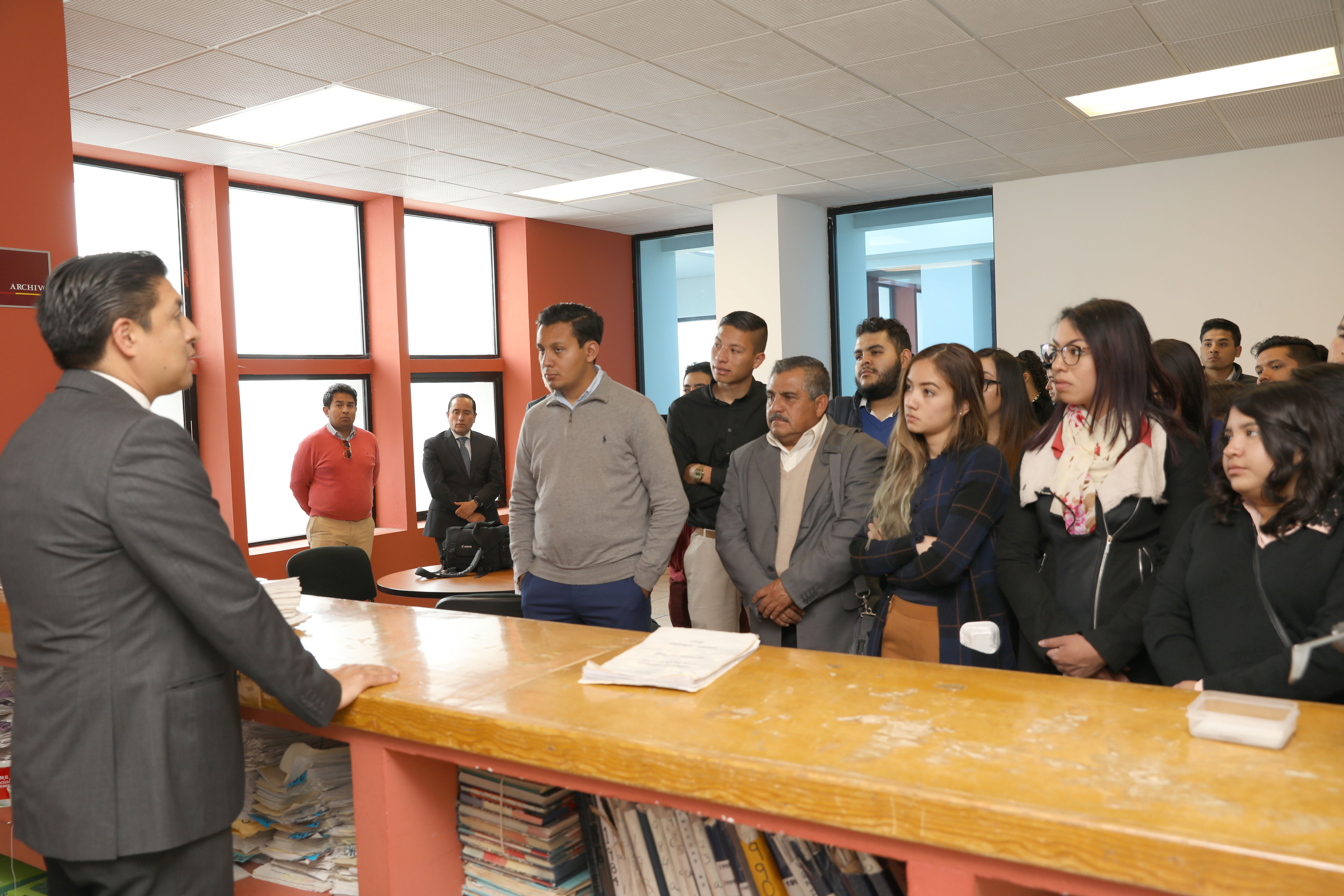 CON LAS “VISITAS DE OBSERVACIÓN” ESTUDIANTES PRACTICAN CON CASOS HIPOTÉTICOS