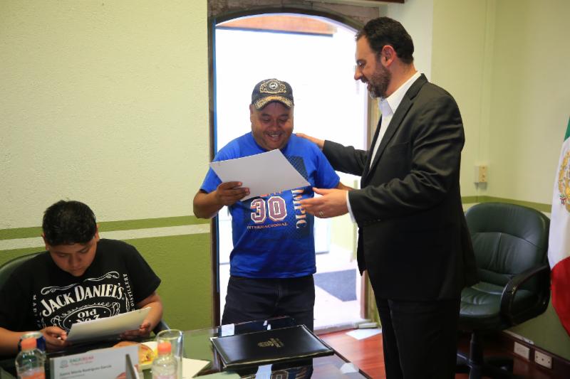 ENTREGA ALEJANDRO TELLO APOYOS PARA PROYECTOS PRODUCTIVOS A ZACATECANOS DEPORTADOS DE EUA