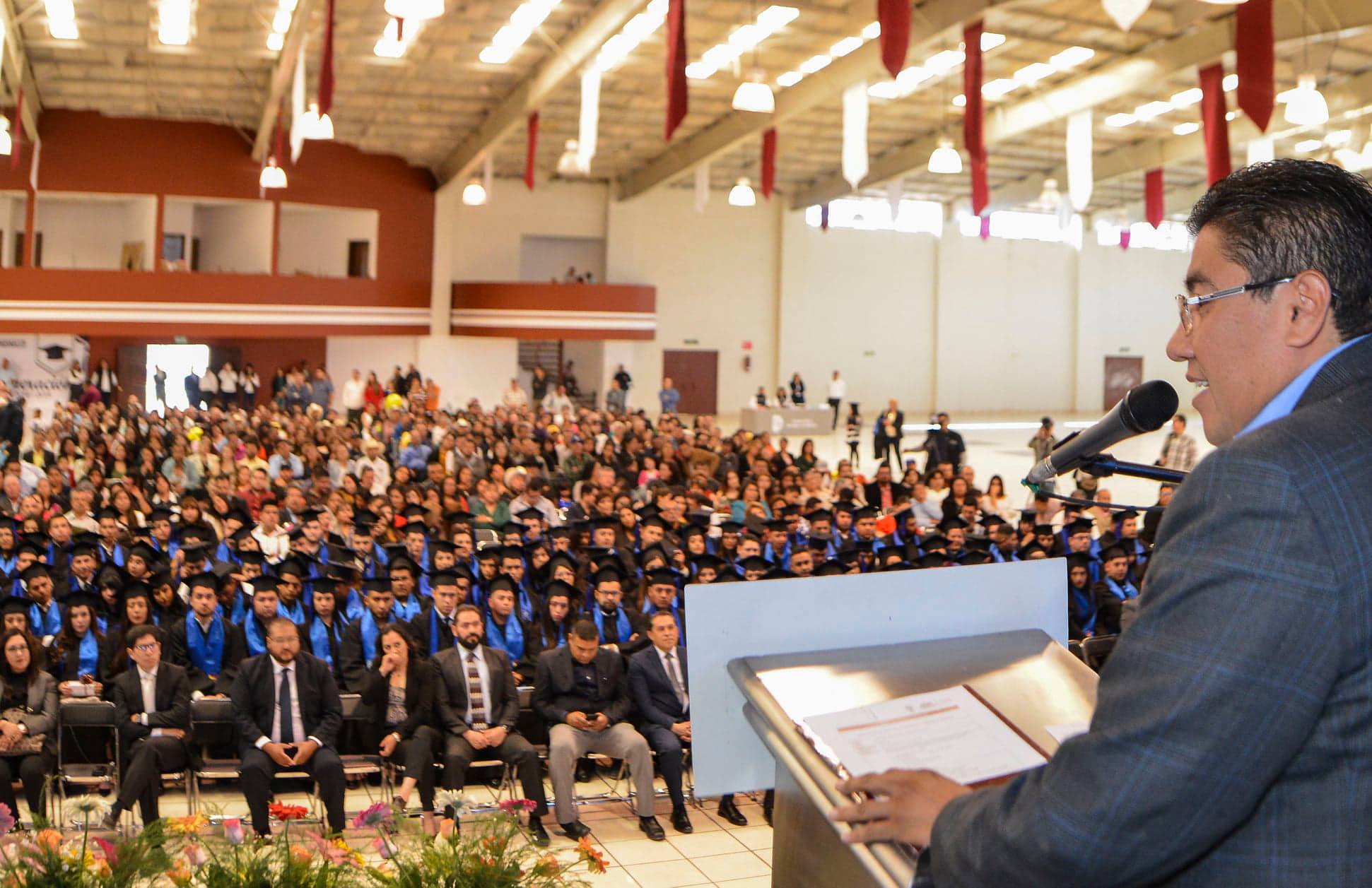 PRESIDE SAÚL MONREAL LA XXI CEREMONIA DE GRADUACIÓN DEL INSTITUTO TECNOLÓGICO SUPERIOR DE FRESNILLO