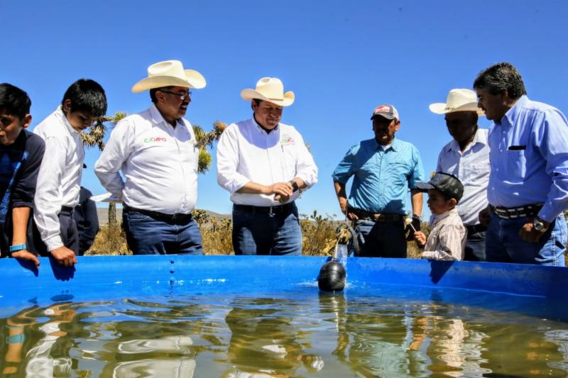 CUMPLE GOBERNADOR TELLO AL SEMIDESIERTO ZACATECANO Y LLEVA OBRAS PARA ABASTO DE AGUA