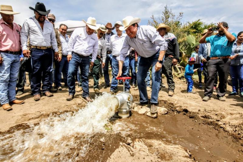 CUMPLE GOBIERNO DE TELLO A PRODUCTORES DEL MUNICIPIO DE PINOS