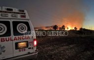 BOMBEROS FRESNILLO, SE RIFA LA VIDA AL CONTROLAR MEGA INCENDIO