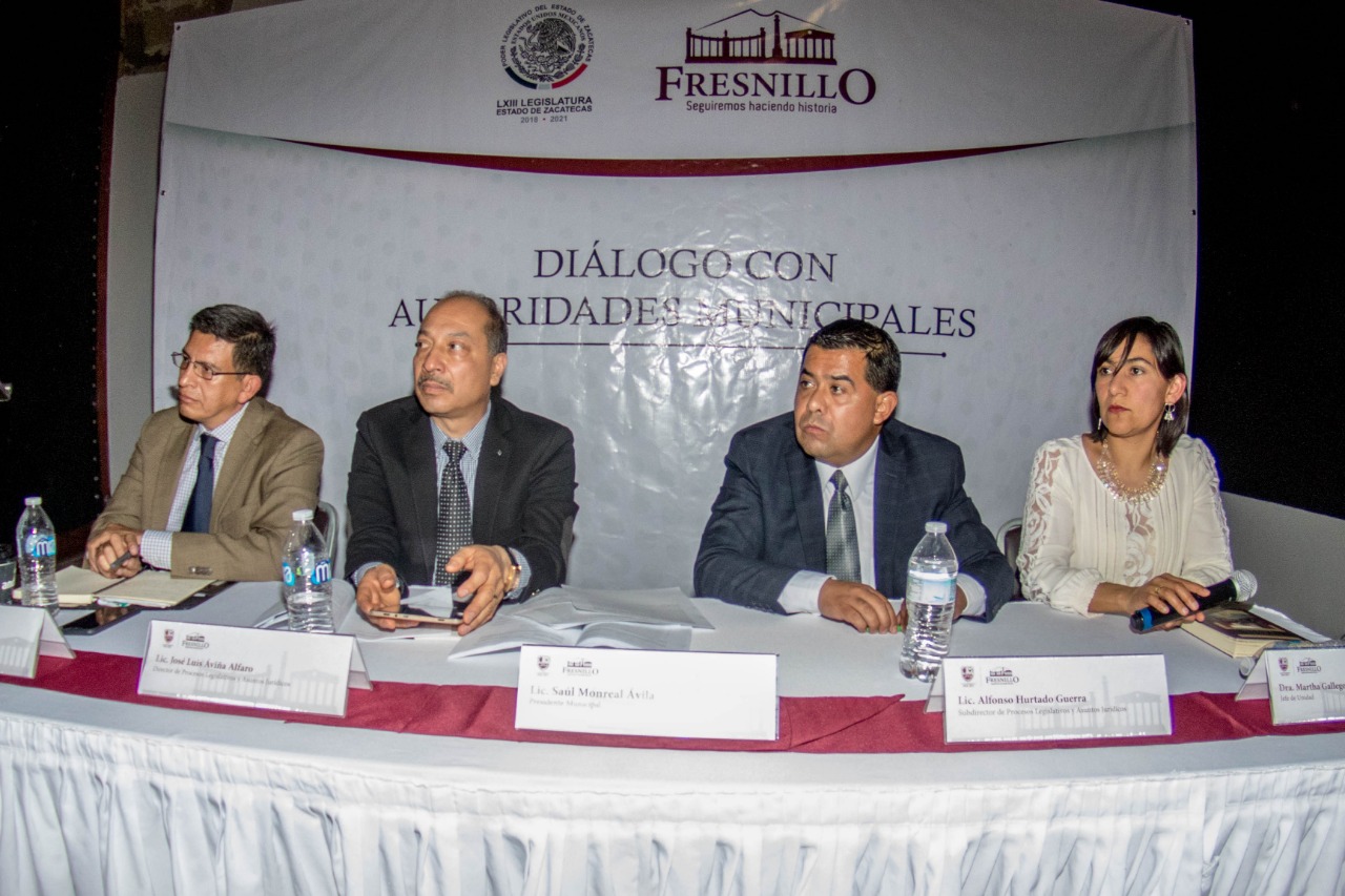 SE REÚNEN AUTORIDADES MUNICIPALES Y DEL CONGRESO DEL ESTADO