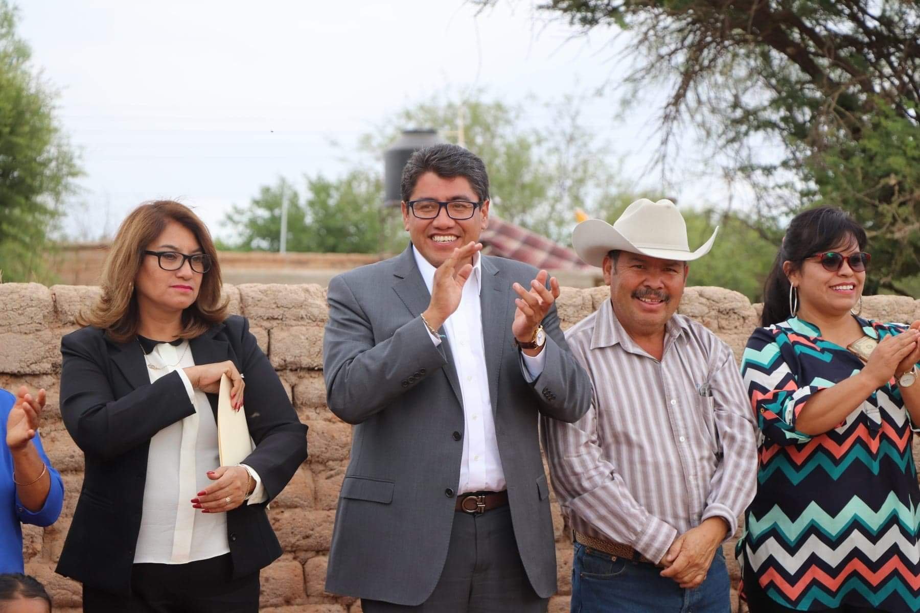 ENTREGA SAÚL MONREAL, OBRA DE PAVIMENTACIÓN EN LABOR DE SANTA BARBARA CON UNA UNVERSIÓN DE 2.6 MILLONES DE PESOS