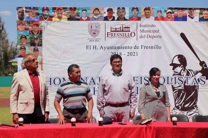RECONOCEN A BEISBOLISTAS FRESNILLENSES MAYORES DE 60 AÑOS