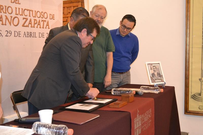 CANCELAN ESTAMPILLA POSTAL CONMEMORATIVA AL CENTENARIO LUCTUOSO DE EMILIANO ZAPATA