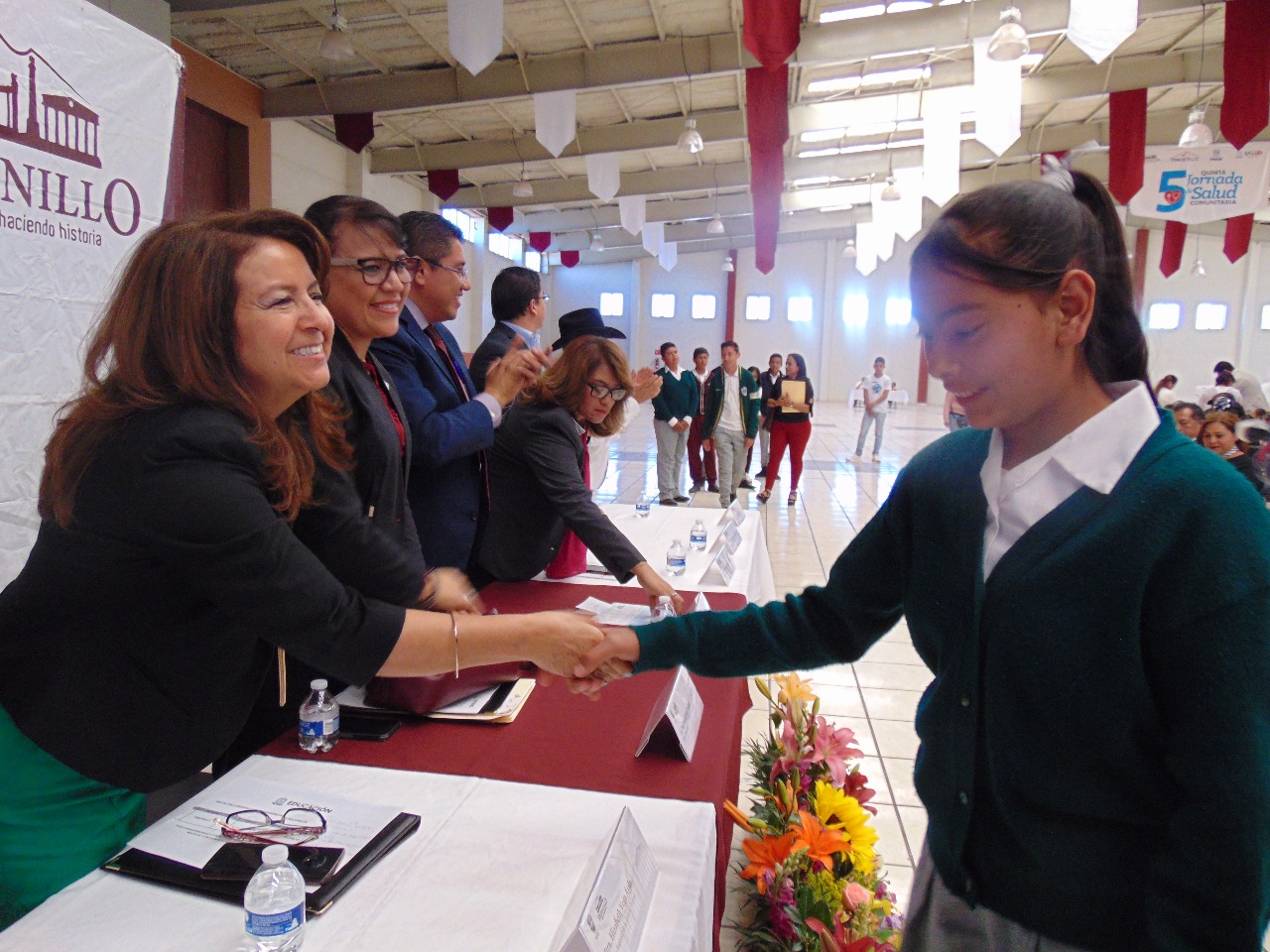 Benefician con becas a 438 estudiantes en Fresnillo.