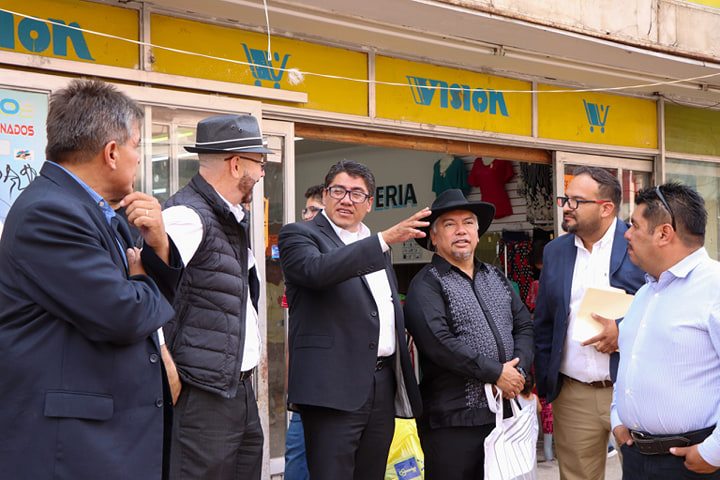 SAÚL MONREAL RECORRIÓ EL CENTRO HISTÓRICO DE EL MINERAL PARA ANALIZAR PROYECTO DE LUMINARIAS