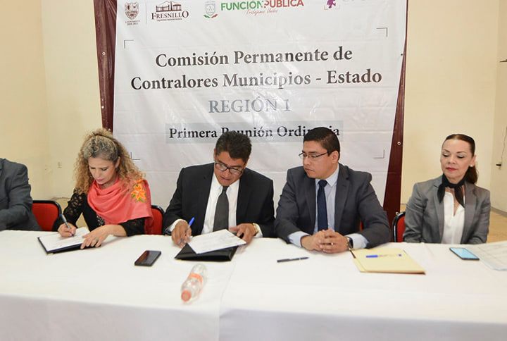 FIRMA EL ALCALDE SAÚL MONREAL CONVENIO DE COLABORACIÓN CON LA FUNCIÓN PÚBLICA