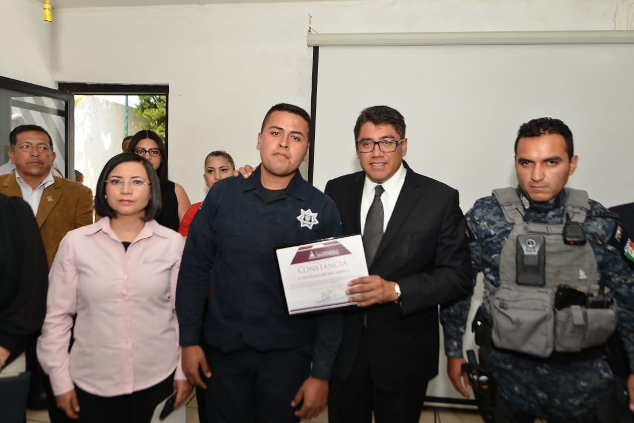 PIDE SAUL MONREAL APLICAR LOS CONOCIMIENTOS ADQUIRIDOS Y RESPETAR LOS DERECHOS HUMANOS.