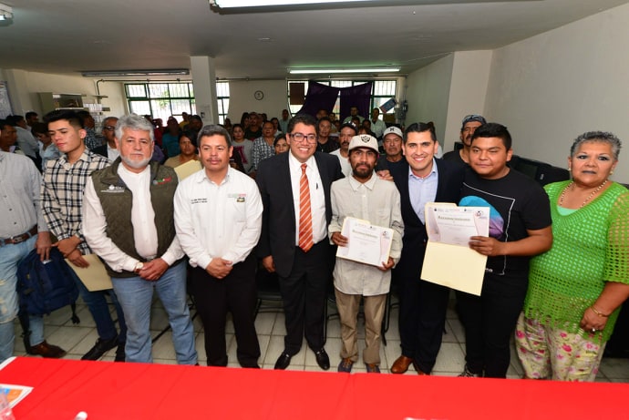 COMBATEN IZEA Y AYUNTAMIENTO REZAGO EDUCATIVO