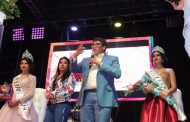 CORONA SAÚL MONREAL A LA REINA DE LA FERIA PATRONAL DE RÍO FLORIDO