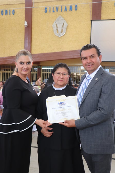 ATIENDE GOBIERNO MUNICIPAL SERVICIO Y GESTIÓN EN INSTRUCCIONES EDUCATIVAS