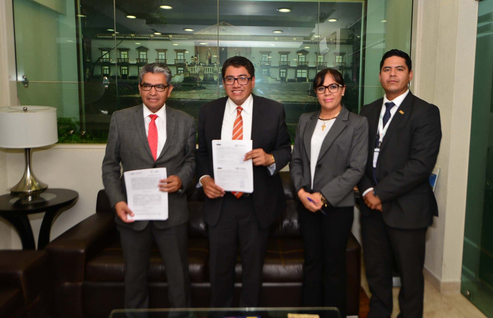 SIGNAN CONVENIO PARA REGULARIZAR ADEUDOS CON LA CFE