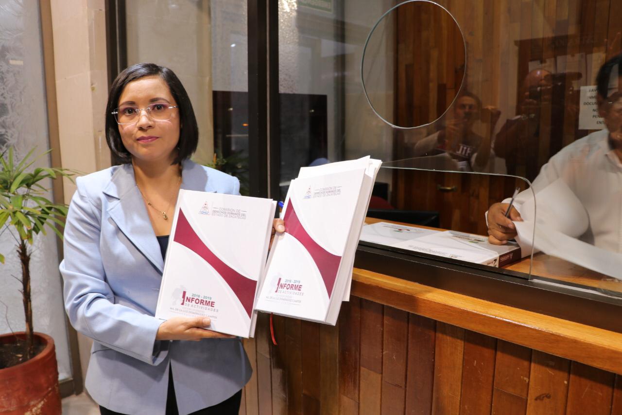 Registra Ma. de la Luz Domínguez su solicitud para un nuevo periodo frente a la CDHEZ