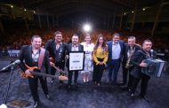 MÁS DE 14 MIL MAMÁS FRESNILLENSES DISFRUTARON DEL FESTIVAL DEL DÍA DE LA MADRE CON CONJUNTO PRIMAVERA