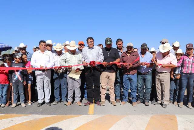 CON INVERSIÓN SUPERIOR A LOS 8.3 MDP, ENTREGA SAÚL MONREAL TRAMO CARRETERO EN SAN MIGUEL DEL VERGEL