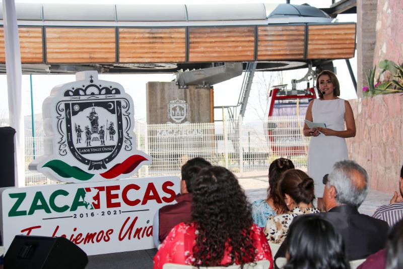 PRESENTA SEDIF AVANCES DEL CONTRATO CON LAS FAMILIAS ZACATECANAS Y SUS VALORES