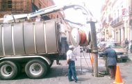 REALIZA JIAPAZ LIMPIEZA PREVENTIVA EN RED DE DRENAJE SANITARIO