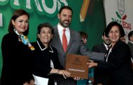 RECIBEN CONDECORACIÓN AL MÉRITO DOCENTES ZACATECANOS CON 30 Y 40 AÑOS DE SERVICIO