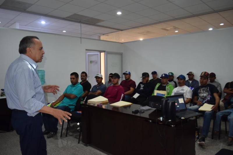 CONTINÚA EN OPERACIÓN PROGRAMA DE TRABAJADORES AGRÍCOLAS EN CANADÁ; VAN 26 ZACATECANOS