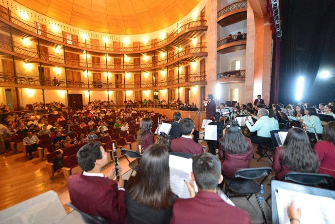 CON LA COLABORACIÓN DE LA BANDA SINFÓNICA DE FRESNILLO SE PRESENTÓ CON ÉXITO EL CINE CONCIERTO