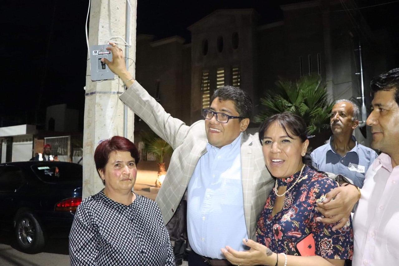 REFRENDA SAÚL MONREAL SU COMPROMISO DE MEJORAR LA IMAGEN URBANA DE EL MINERAL