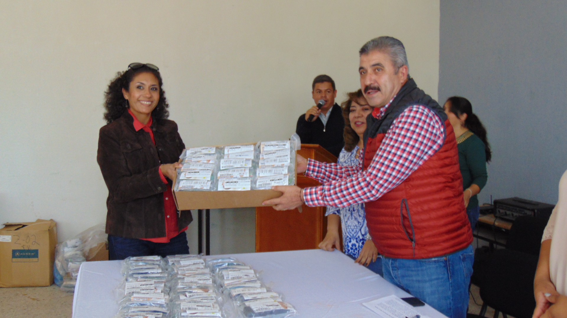 ENTREGAN 940 LENTES DEL PROGRAMA “VER BIEN PARA APRENDER MEJOR” A ESTUDIANTES DE FRESNILLO.