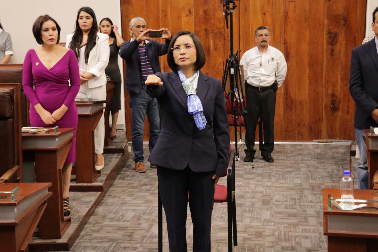 LA DRA. MARÍA DE LA LUZ CONTINUA AL FRENTE DE LA. CDHEZ